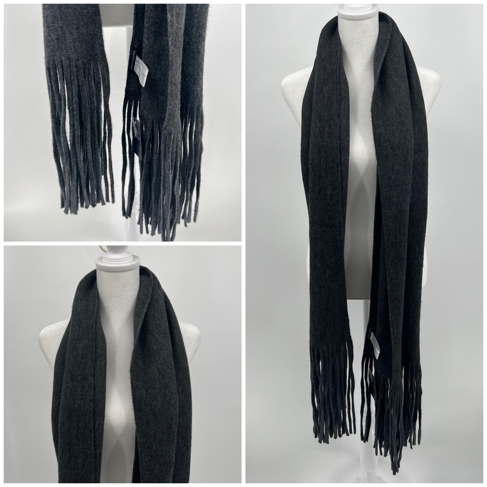 Lucky Brand gray fringe scarf
